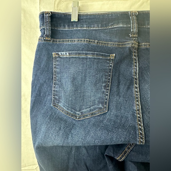 Kut from the Kloth size 14w Catherine Boyfriend jeans - Picture 4 of 11